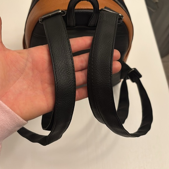 Loungfly Five Nights at Freddy’s - Picture 4 of 9